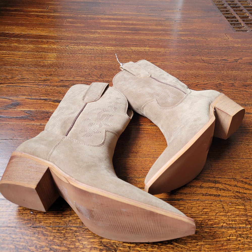 mi.im Claire Taupe suede ankle booties, Block Heel Western Size 6 - Picture 3 of 15